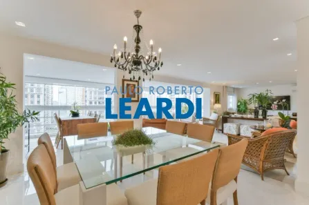 Apartamento com 4 Quartos à venda, 201m² no Jardim Fonte do Morumbi, São Paulo