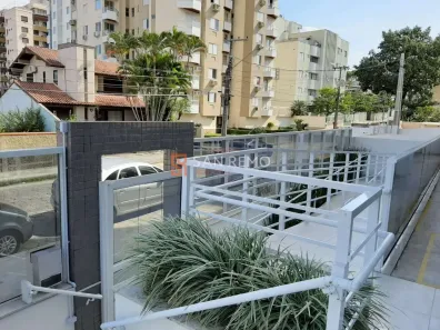 Apartamento com 2 Quartos para alugar, 70m² no Trindade, Florianópolis
