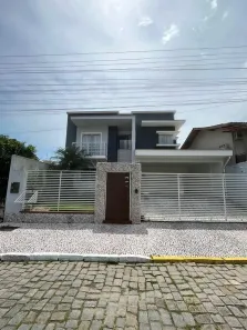 Casa com 4 Quartos à venda, 243m² no Centro, Camboriú