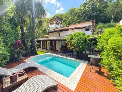 Casa de Condomínio com 4 Quartos à venda, 300m² no Engenho do Mato, Niterói