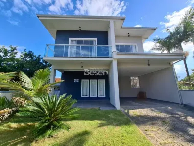 Casa com 3 Quartos à venda, 209m² no Barra do Saí, Itapoá