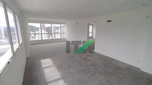Sala Comercial à venda, 89m² no Pioneiros, Balneário Camboriú