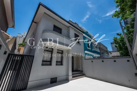 Casa com 3 Quartos à venda, 200m² no Gonzaga, Santos