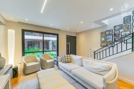 Casa de Condomínio com 3 Quartos à venda, 238m² no Água Verde, Curitiba