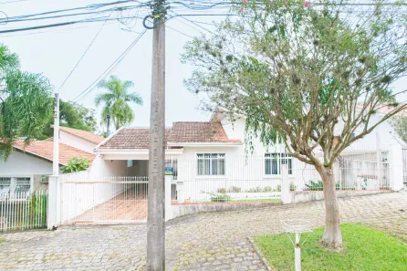 Casa com 4 Quartos à venda, 207m² no Guabirotuba, Curitiba