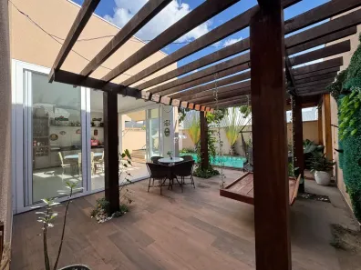 Casa com 3 Quartos à venda, 240m² no Plano Diretor Sul, Palmas