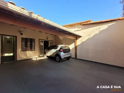 Casa com 2 Quartos à venda, 180m² no Parque Maracanã, Contagem