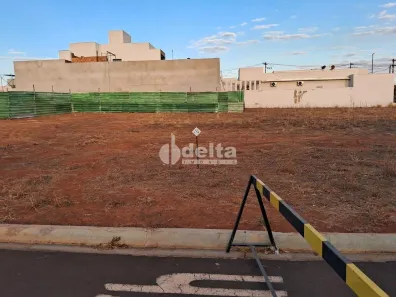 Lote/Terreno à venda, 256m² no Grand Ville, Uberlândia
