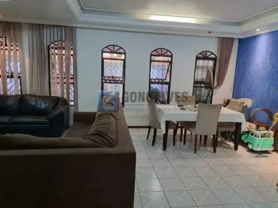 Sobrado com 4 Quartos à venda, 208m² no Nova Petrópolis, São Bernardo do Campo