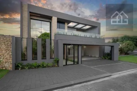 Sobrado com 4 Quartos à venda, 305m² no Country, Cascavel