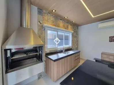 Casa de Condomínio com 3 Quartos para alugar, 300m² no Loteamento Villa Branca, Jacareí