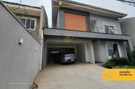 Casa com 3 Quartos para alugar, 352m² no São Braz, Curitiba