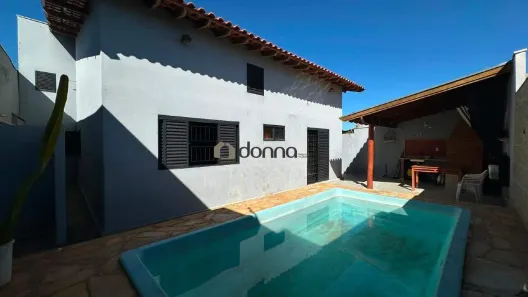 Casa com 3 Quartos à venda, 200m² no Grande Horizonte, Uberaba