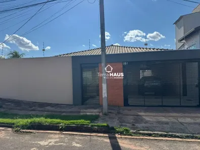 Casa com 4 Quartos à venda, 205m² no Jardim Montevidéu, Campo Grande