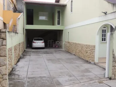 Casa com 4 Quartos à venda, 250m² no Parque Jardim Carioca, Campos dos Goytacazes