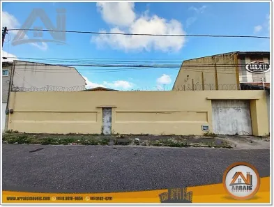 Casa com 3 Quartos à venda, 270m² no Parreão, Fortaleza