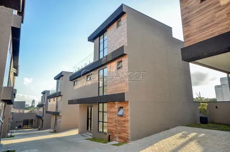 Casa de Condomínio com 3 Quartos à venda, 262m² no Mercês, Curitiba