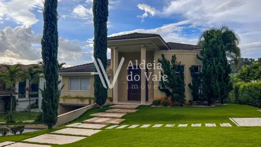Casa de Condomínio com 4 Quartos à venda, 600m² no Residencial Aldeia do Vale, Goiânia