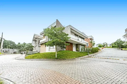 Casa de Condomínio com 5 Quartos à venda, 442m² no Santo Inácio, Curitiba