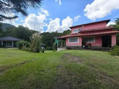 Fazenda/Sítio com 6 Quartos à venda, 10000m² no Centro, Itajubá