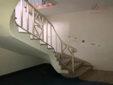 Galpão/Depósito/Armazém para venda ou aluguel, 774m² no Lapa, São Paulo