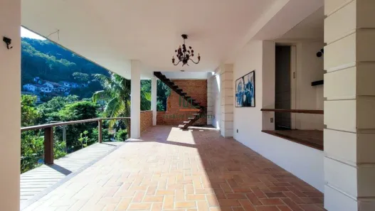 Casa com 3 Quartos para venda ou aluguel, 320m² no Piratininga, Niterói