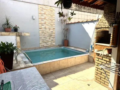 Sobrado com 3 Quartos à venda, 77m² no Caiçara, Praia Grande