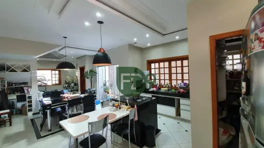 Casa com 3 Quartos à venda, 230m² no Parque Nova Carioba, Americana
