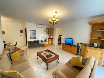 Apartamento com 3 Quartos para alugar, 160m² no Centro, Florianópolis