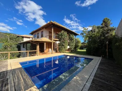 Casa de Condomínio com 4 Quartos à venda, 500m² no Pedro do Rio, Petrópolis