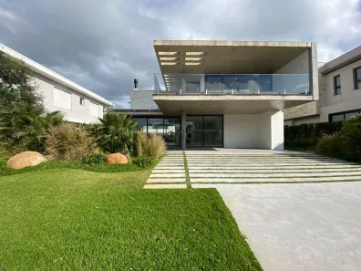 Casa de Condomínio com 5 Quartos à venda, 380m² no XANGRI-LÁ, Xangri-lá