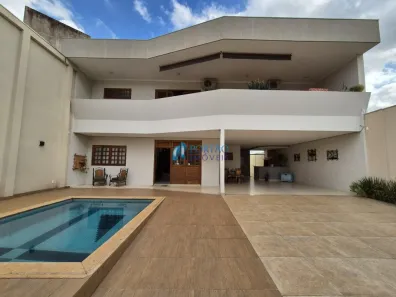 Casa com 4 Quartos à venda, 377m² no Jardim Estoril, Bauru