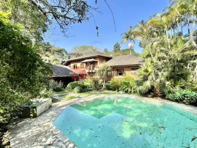 Casa de Condomínio com 5 Quartos para venda ou aluguel, 923m² no Vila Santo Antônio, Cotia