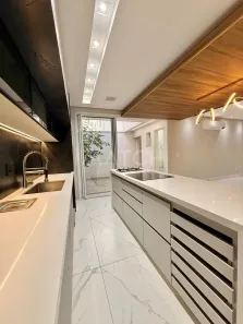Sobrado com 3 Quartos à venda, 170m² no Jardim Vitória, Goiânia