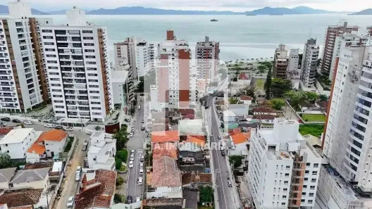 Lote/Terreno à venda, 140m² no Agronômica, Florianópolis
