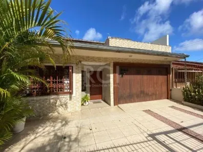 Casa com 6 Quartos à venda, 382m² no Ipanema, Porto Alegre