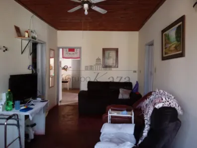 com 5 Quartos para alugar, 1750m² no Chácaras Rurais Guararema, Jacareí