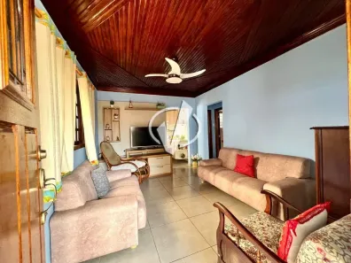 Casa com 3 Quartos à venda, 220m² no Alto do Cardoso, Pindamonhangaba