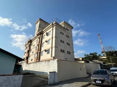 Apartamento com 2 Quartos para alugar, 61m² no Bom Retiro, Joinville