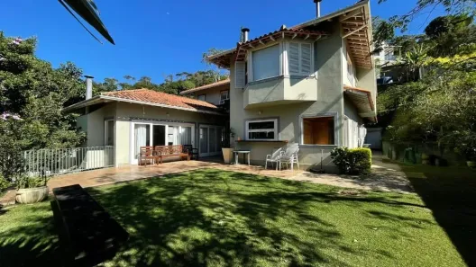 Casa de Condomínio com 4 Quartos à venda, 388m² no Carangola, Petrópolis