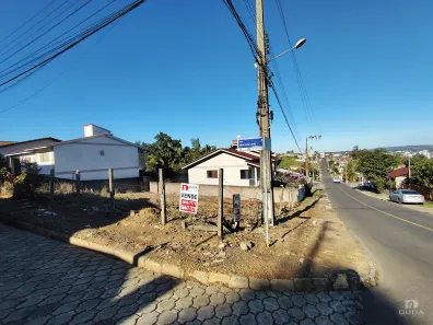 Lote/Terreno à venda, 300m² no Operária Nova, Criciúma