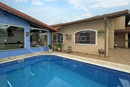Casa com 4 Quartos à venda, 192m² no Belmira Novaes, Peruíbe
