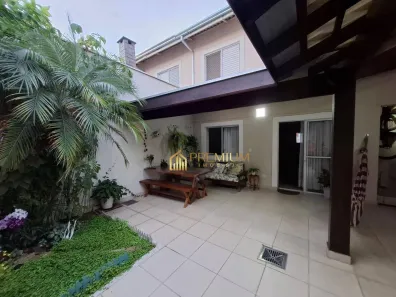 Casa de Condomínio com 3 Quartos à venda, 140m² no Condomínio Residence Club, Jacareí