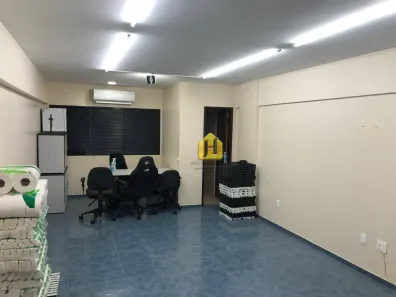 Sala Comercial à venda, 36m² no Lagoa Nova, Natal