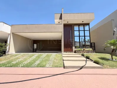 Casa de Condomínio com 4 Quartos à venda, 240m² no Boa Vista, Anápolis