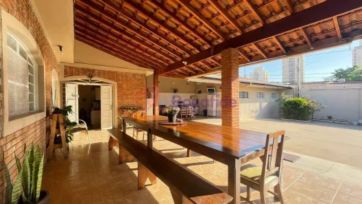 Casa com 2 Quartos à venda, 183m² no Vila Viotto, Jundiaí