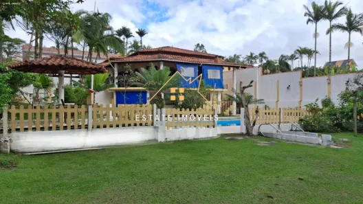 Fazenda/Sítio com 3 Quartos à venda, 250m² no Centro, Igaratá