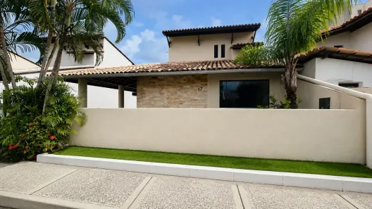 Casa de Condomínio com 3 Quartos à venda, 250m² no Centro, Lauro de Freitas
