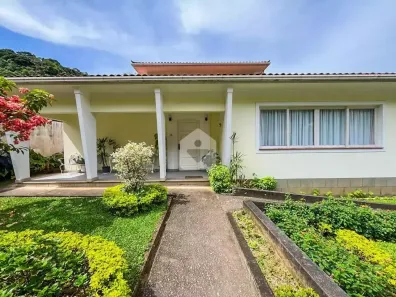 Casa com 6 Quartos à venda, 220m² no Quarteirão Ingelheim, Petrópolis
