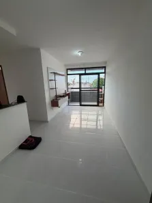 Apartamento com 2 Quartos para alugar, 54m² no Pau Amarelo, Paulista